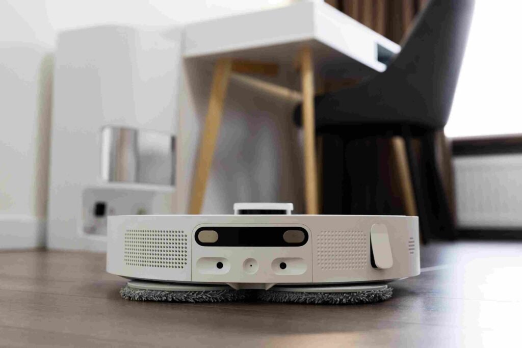 The D13S Max Robot Vacuum and Mop is a smart cleaning robot that combines vacuuming